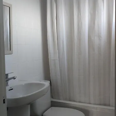 Hotel Roman Навесес