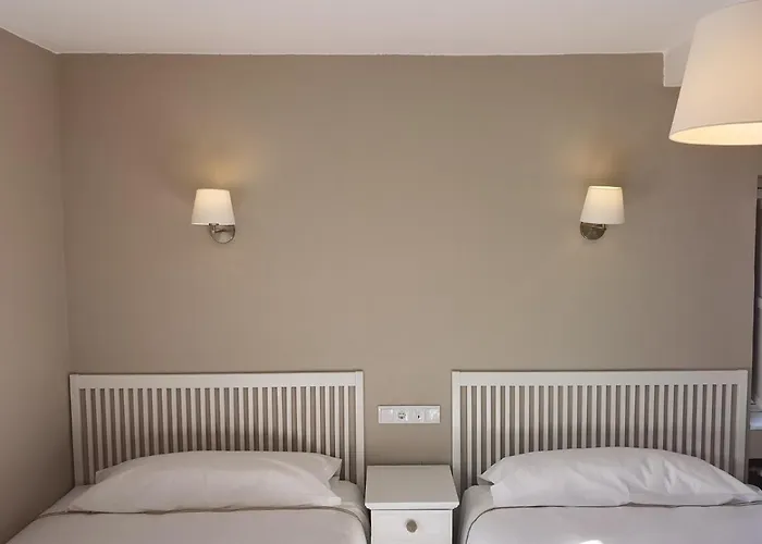 Hotel Román Naveces