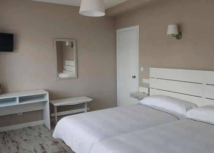 Román Hotel Naveces